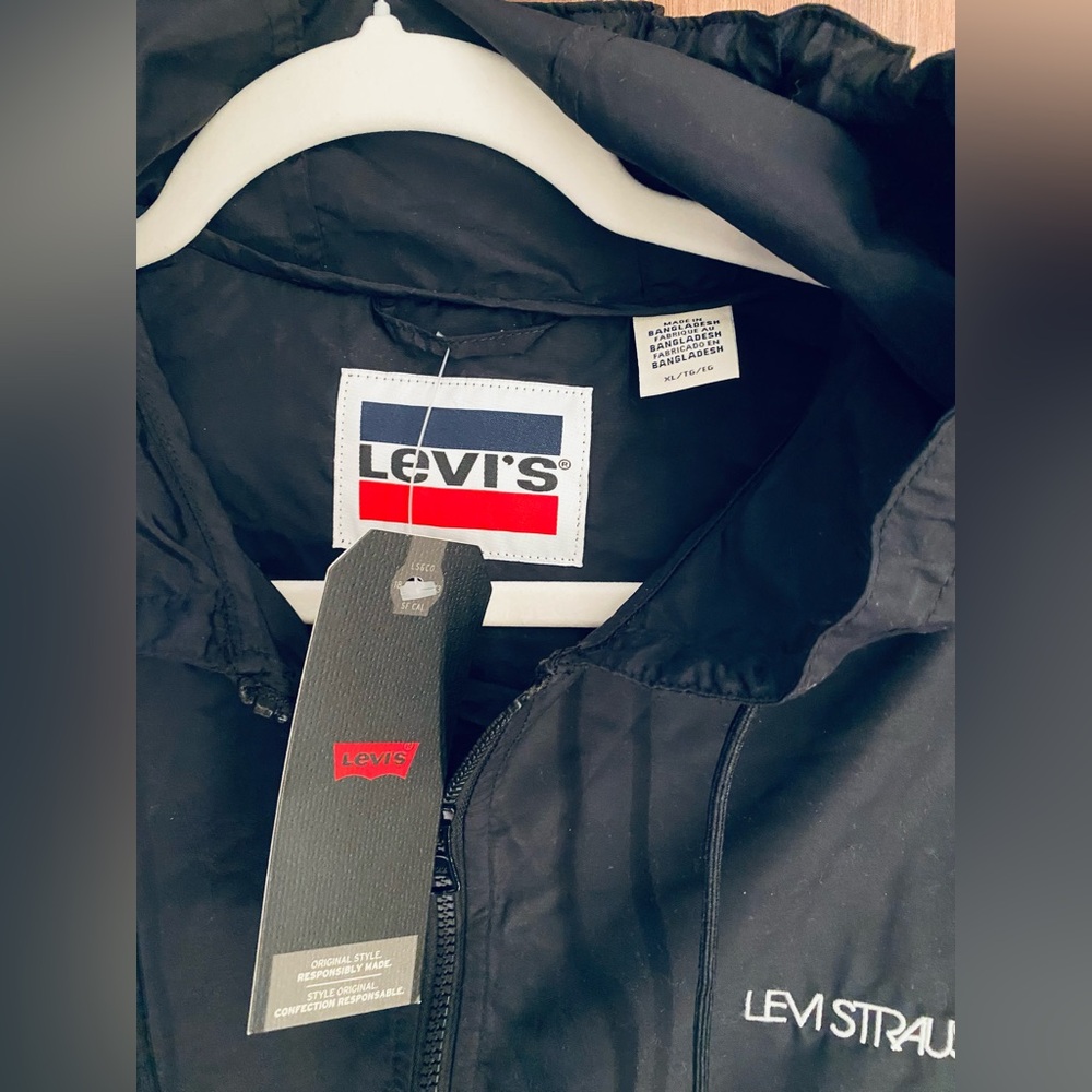 Levi Colorblocked Pullover Jacket - Picture 5 of 11